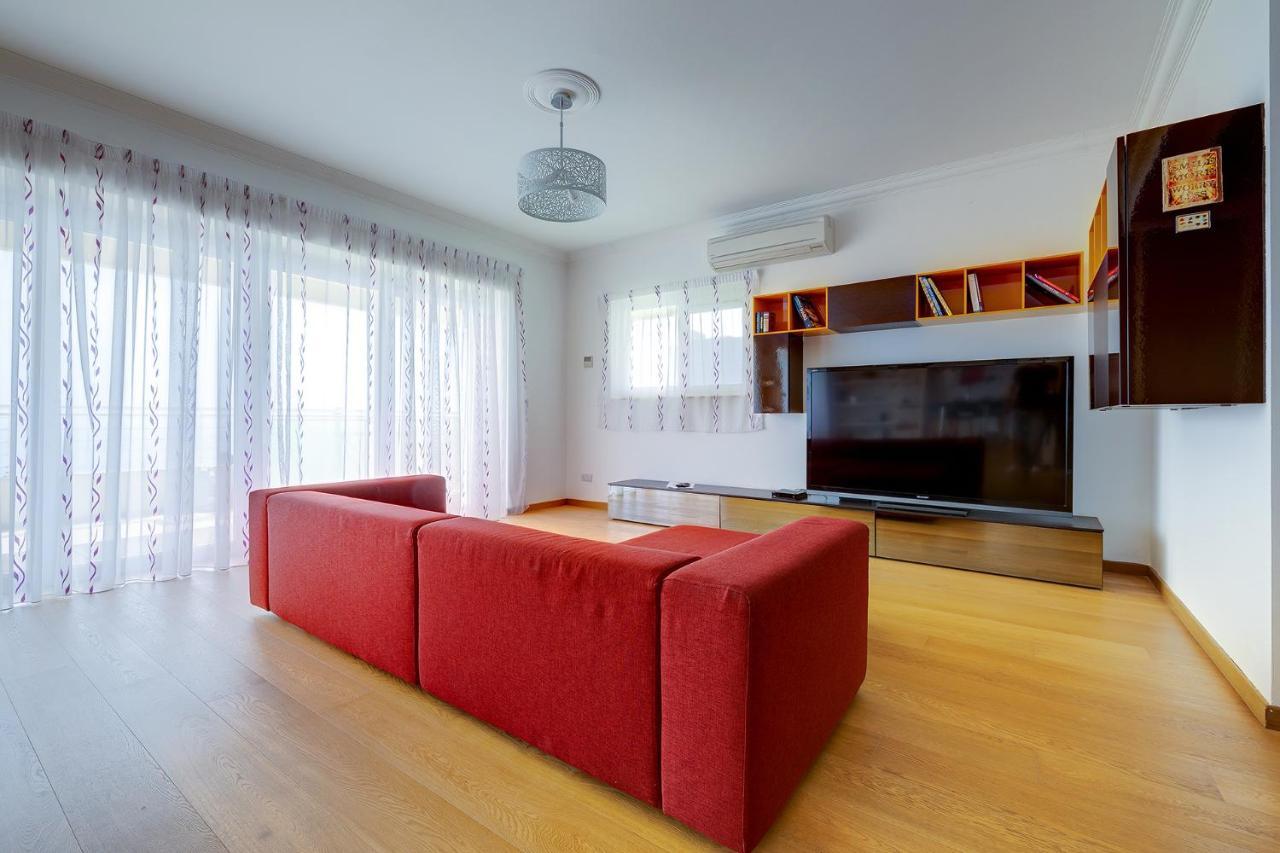 Seafront Apartment In Sliema With Pool, Upmarket Complex Luaran gambar
