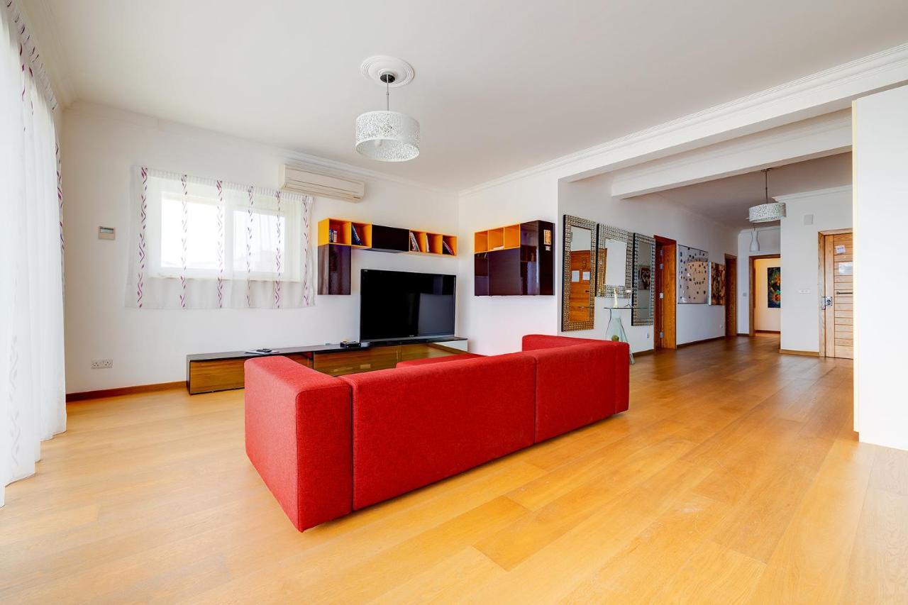Seafront Apartment In Sliema With Pool, Upmarket Complex Luaran gambar