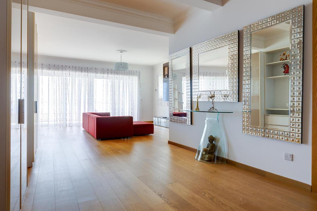 Seafront Apartment In Sliema With Pool, Upmarket Complex Luaran gambar